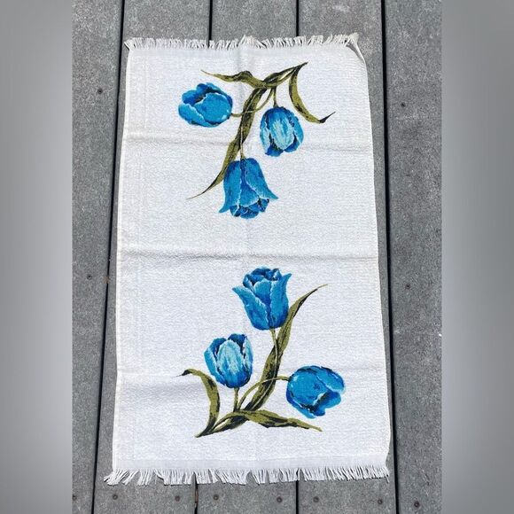 Vintage 70's Cannon Hand / Bath/ Kitchen Towel Flowers
Hippie / Boho NWOT - Picture 1 of 5